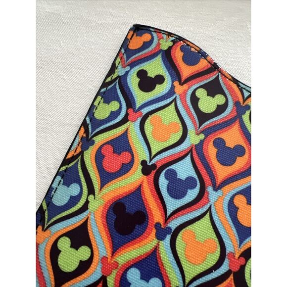 Authentic Disney Mickey Mouse Tablet ipad Cover Sleeve ipad 8"W x 10"H - Picture 3 of 10